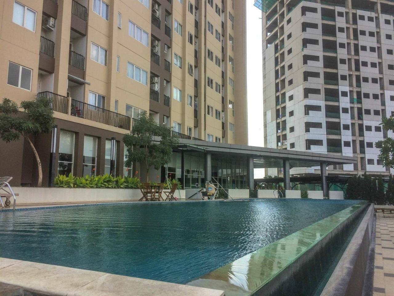 Artistic At The Oasis Cikarang By Travelio Apartemen *